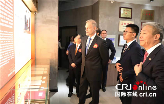 新中国首家中外合资企业中波轮船股份公司成立70周年_fororder___172.100.100.3_temp_9500027_1_9500027_1_1_47e8a921-8820-40cb-8416-4d41e779a874