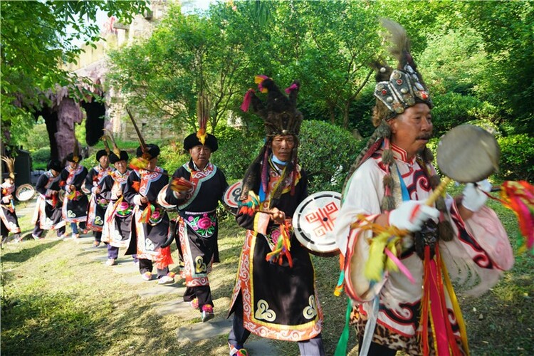 （轉載）羌族傳統祭祀活動引客來 四川茂縣熱熱鬧鬧迎佳節