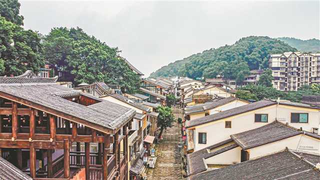 重庆：千年黄桷垭 一道通古今