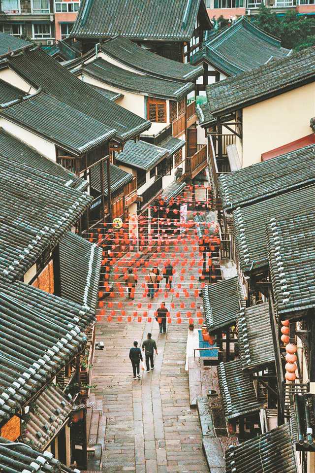 重庆：千年黄桷垭 一道通古今