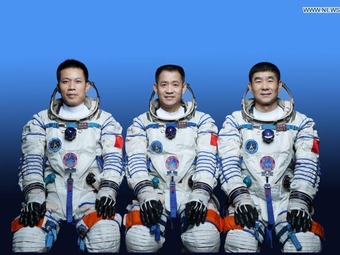 中国、有人宇宙船「神舟１２号」の飛行士３人を発表