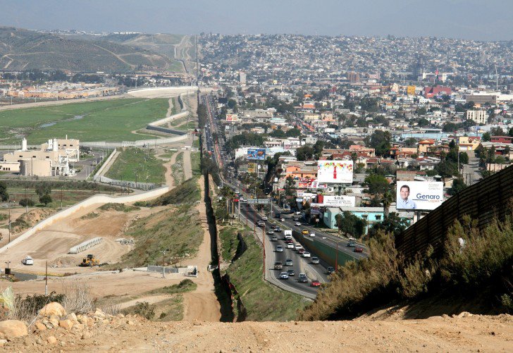 墨西哥围墙图片