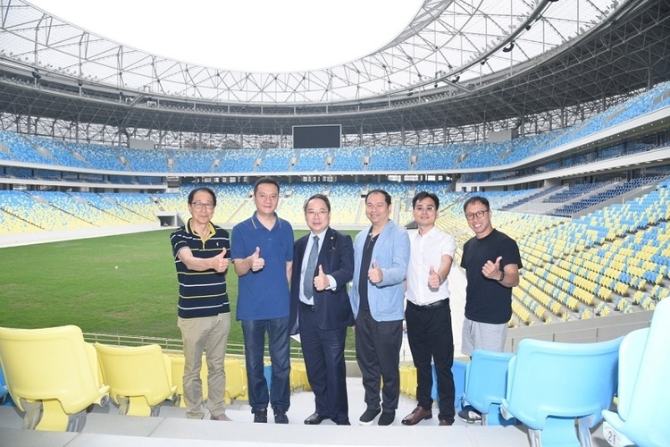 （转载）四川省香港商会企业家走进凤凰山体育公园 畅谈眼中的新成都