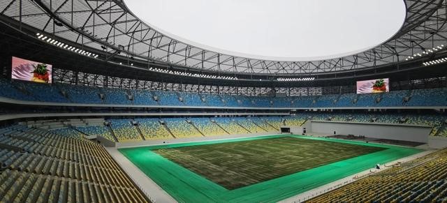 （转载）四川省香港商会企业家走进凤凰山体育公园 畅谈眼中的新成都