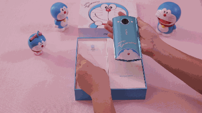 美图M8s四大动漫联名限量版 哆啦A梦版抢先开箱