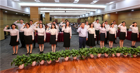 中信银行南京分行召开庆祝中国共产党成立100周年座谈会_fororder_10