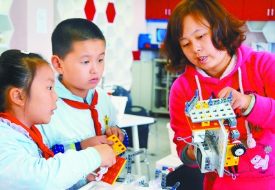 （教育圖文）南京高淳椏溪鎮中心小學在國際機器人賽奪冠