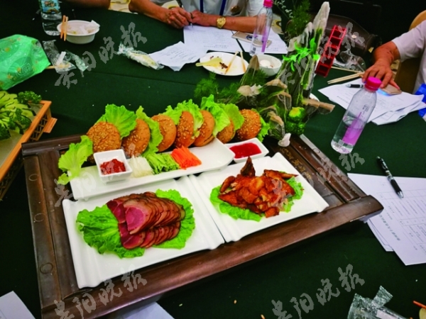 贵州“十大名菜”出炉 酸汤鱼辣子鸡等榜上有名
