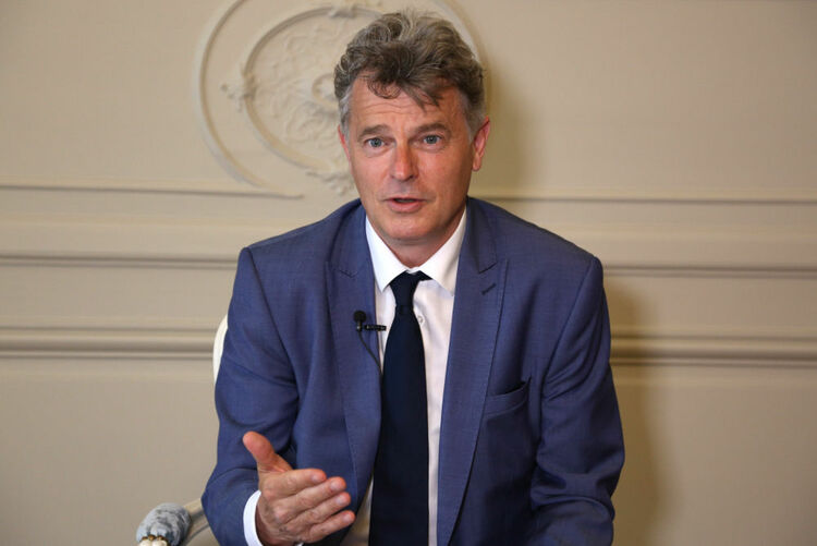 全球连线丨不断书写历史篇章 领导中国创造辉煌——法国共产党全国