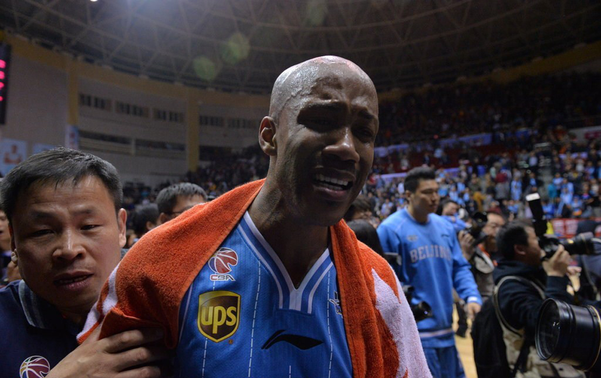 马布里拿到中国绿卡这是一个真正的荣誉