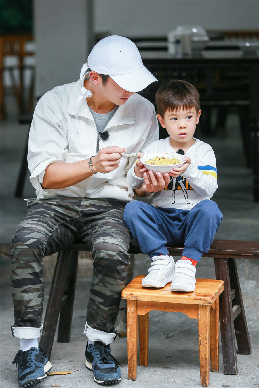 《爸爸5》"小哭包"嗯哼收泪变男子汉(图)