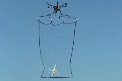 日本將出動無人機處理部隊 用網兜捕獲可疑飛機