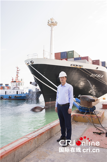 为瓜达尔港建设挥洒汗水的中国共产党员_fororder___172.100.100.3_temp_16_1_16_1_1_daba96f4-8289-49f4-b268-3751bb1bbbc5