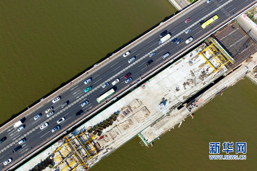 网络媒体走转改:航拍广东的桥 创新发展走着“桥”