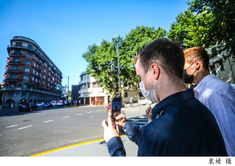 “打卡”闪光点，“洋网红”用镜头展示真实、立体、全面的中国