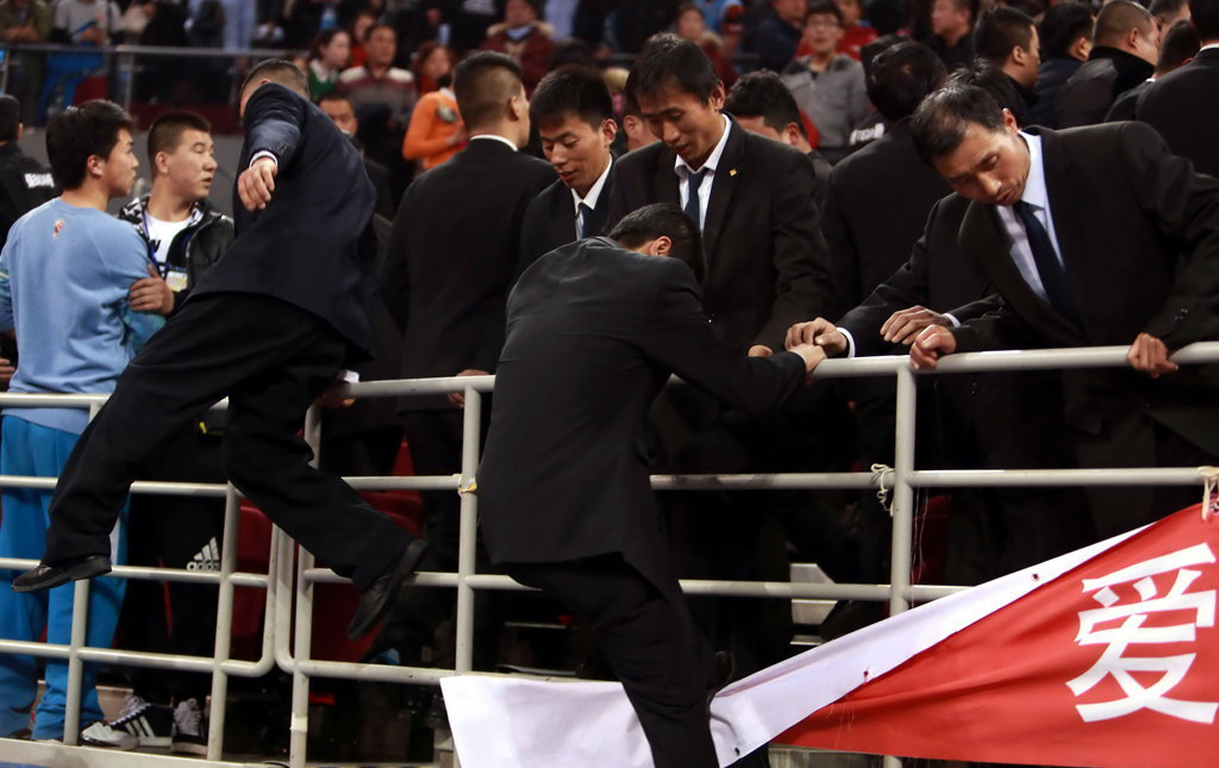 揭CBA最"魔鬼"主场 京骂+软硬暴力滋生地