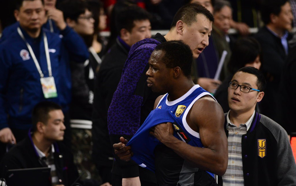 揭CBA最"魔鬼"主场 京骂+软硬暴力滋生地