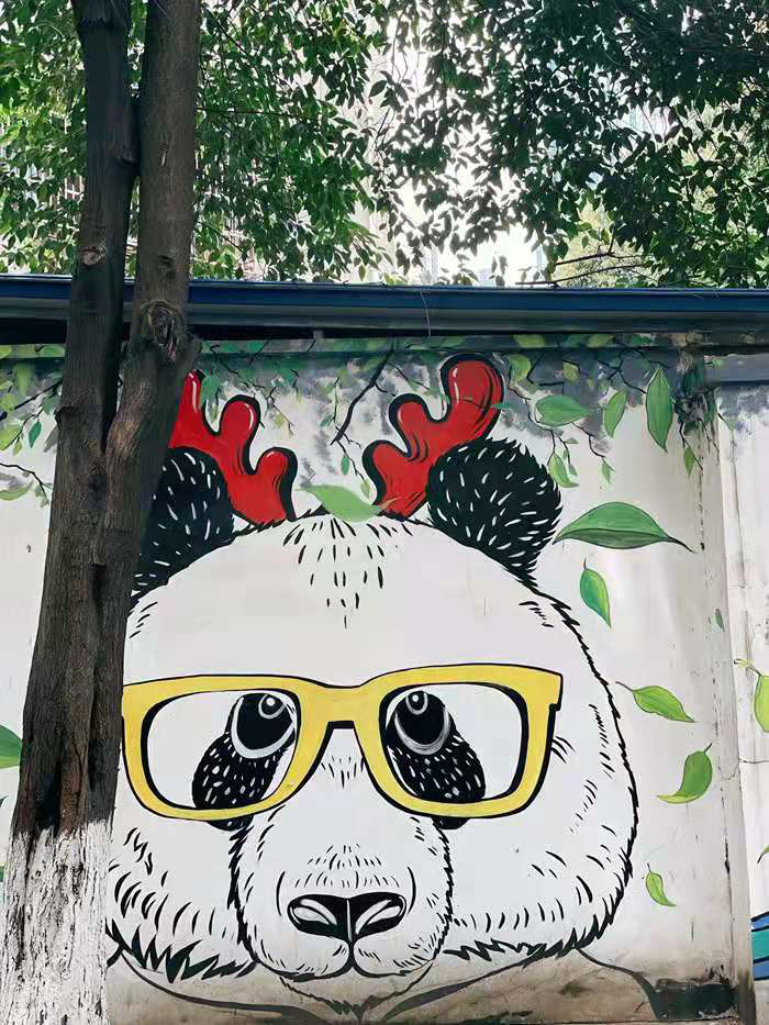 New Look of Old Alley in Chengdu: A Street Decorated by Graffiti Becomes an Internet-Famous Destination_fororder_B