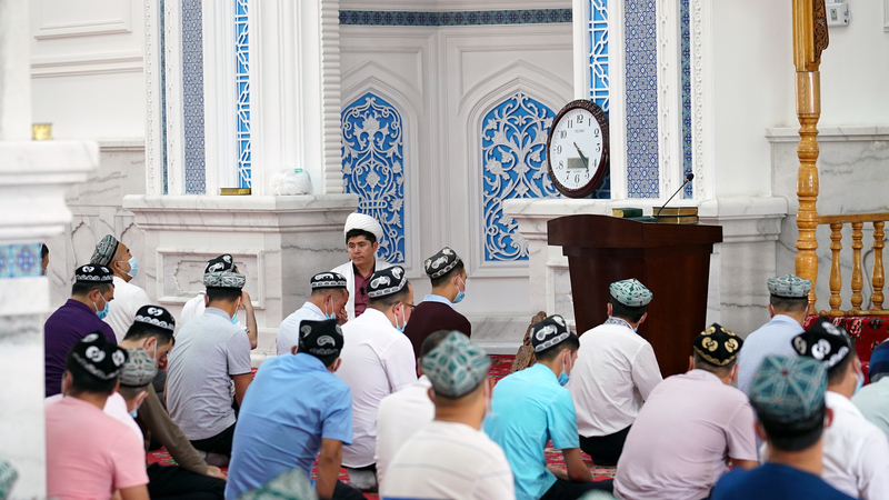 Ziyarar da wakilan CMG suka kai wata makarantar Islamiya dake Xinjiang_fororder_xj-4