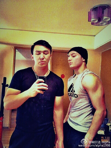 《超速绯闻》里的表情包小男孩近照曝光!盘点昔日小童星(图)