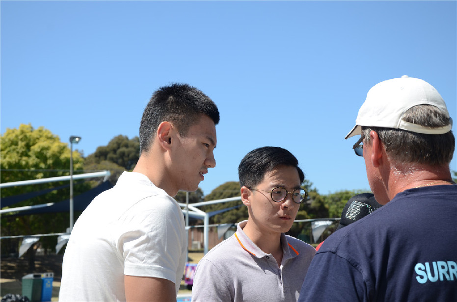 宁泽涛翻译颜值逆天 侧脸胡歌正脸吴彦祖