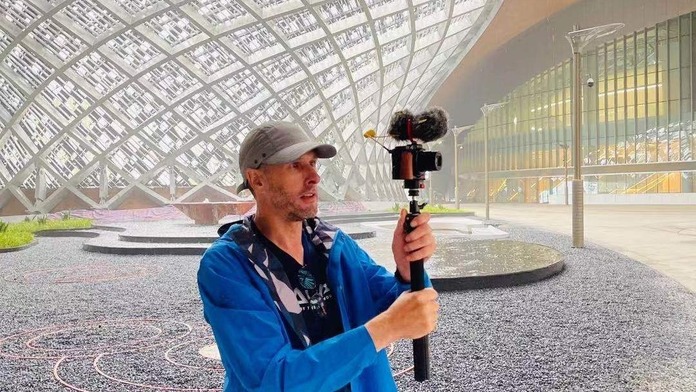 【视频】“洋网红”打卡杭州亚运场馆 感受低碳、绿色、科技新理念