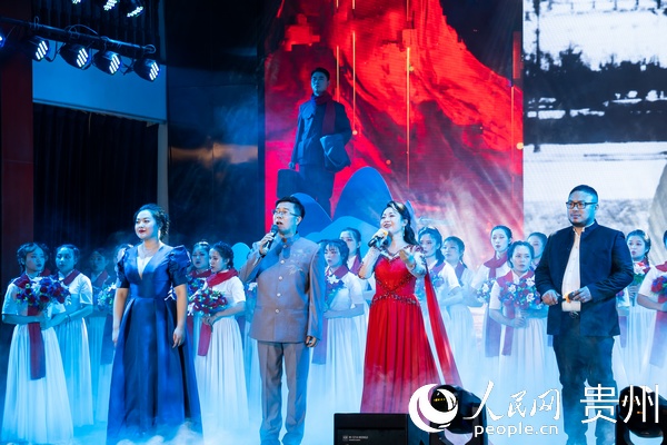 大型舞台剧《王若飞》在安顺学院公演