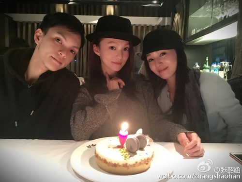 34岁张韶涵素颜近照曝光 和十年前一样年轻