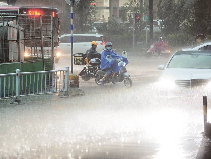 南京市氣象臺發佈暴雨黃色預警信號