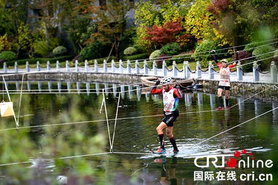 贵州瓮安邀请户外运动爱好者来“爬山涉水穿山洞”