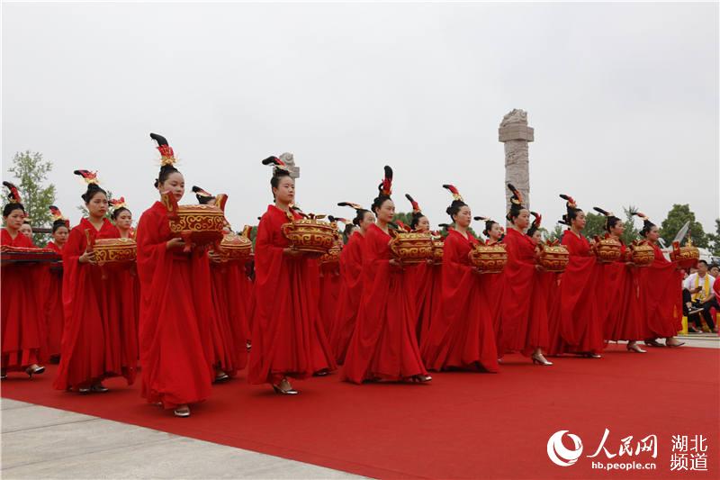 世界华人炎帝故里寻根节：30多个国家和地区华人华侨湖北“拜祖”