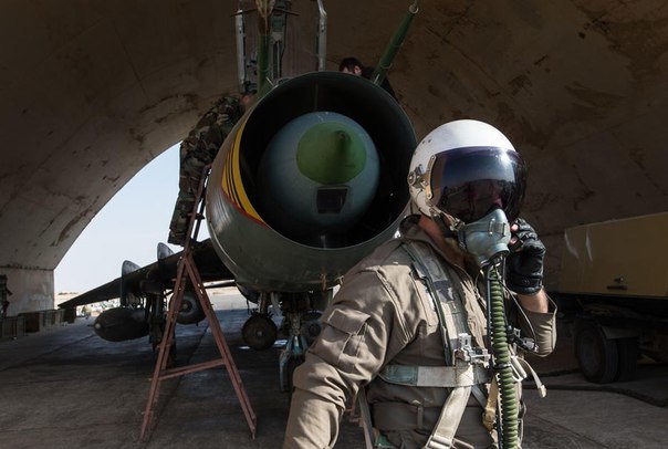敘空軍用溫壓彈轟炸極端分子