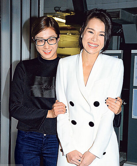 胡杏儿希腊蜜月送祝福 祝钟嘉欣早生贵子