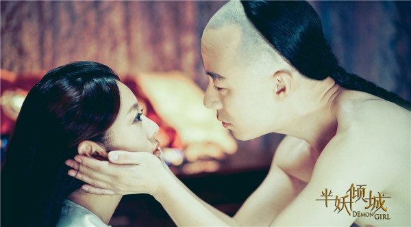 《半妖倾城》曝安以轩张馨予剧照 惊艳引热议