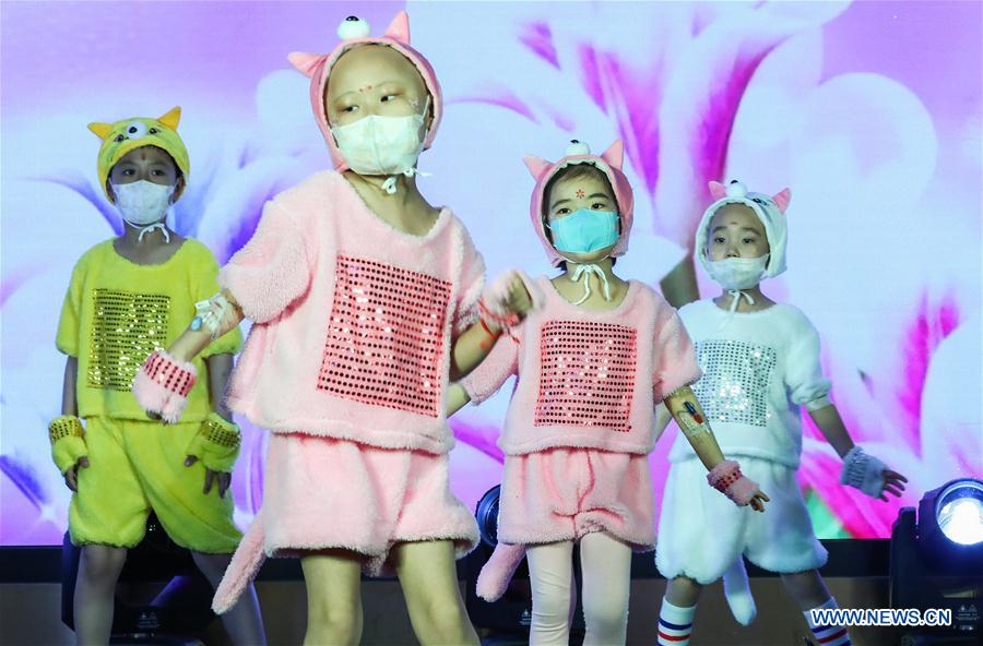 Activities held at Beijing Children's Hospital to mark upcoming Children's Day