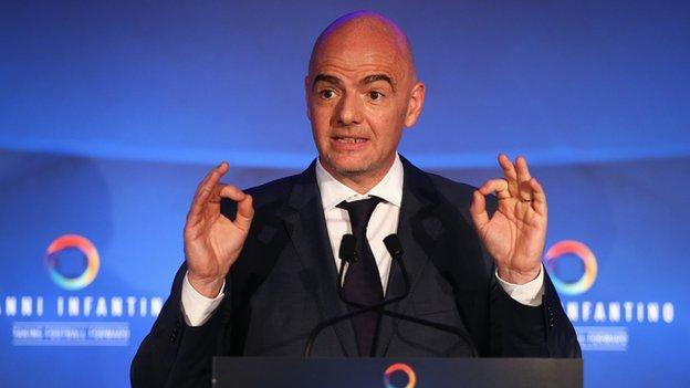 FIFA大选赔率:萨尔曼压因凡蒂诺 3人成看客 FIFA大选赔率:萨尔曼压因凡蒂诺 3人成看客