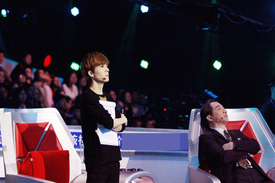 《大脑》郭魏争执引选手返场 女学生强势踢馆