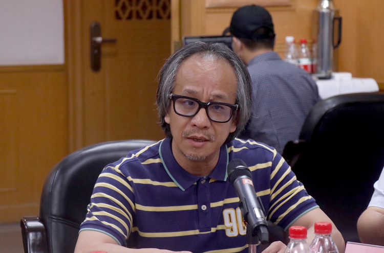 北京电影学院电影系主任吴冠平影片长安长安故事的套层和人物关系简单