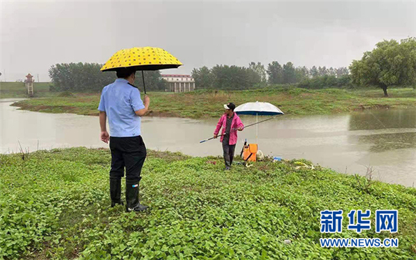 湖北黃岡各地築牢防汛“安全堤壩”確保群眾生命財産安全_fororder_02