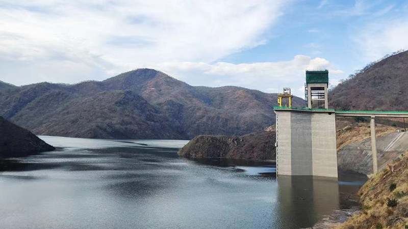 中国进出口银行四川省分行融资支持的赞比亚下凯富峡水电站首台机组并网发电_fororder_进水口