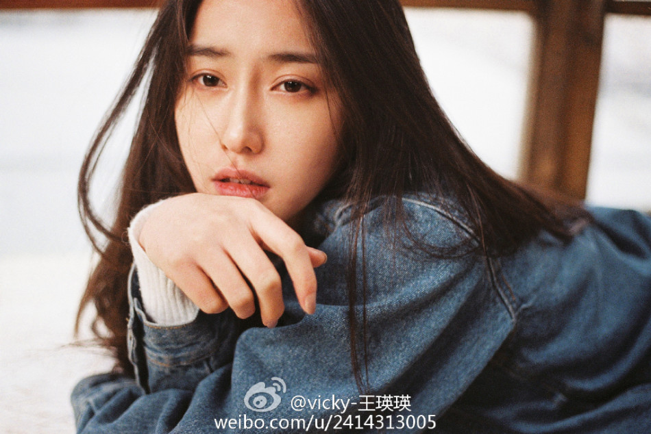 中传校花唯美照 大自然中清新气质尽显