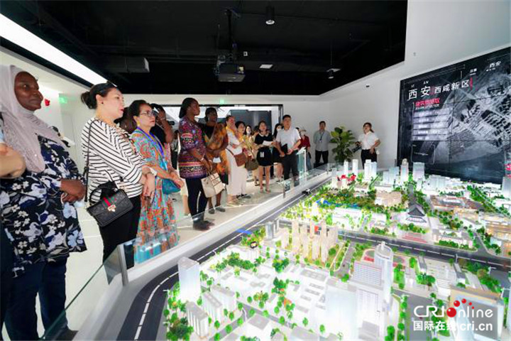 【Hi 西安】探秘人工智能的硬科技与软实力  驻华大使夫人在商汤科技解锁“未来科技”_fororder_图片71