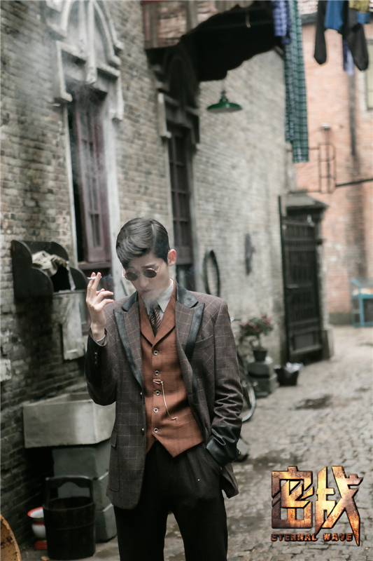 图片默认标题_fororder_张翰小巷吸烟