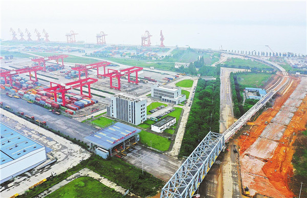 三峡枢纽白洋港主体工程完工_fororder_2