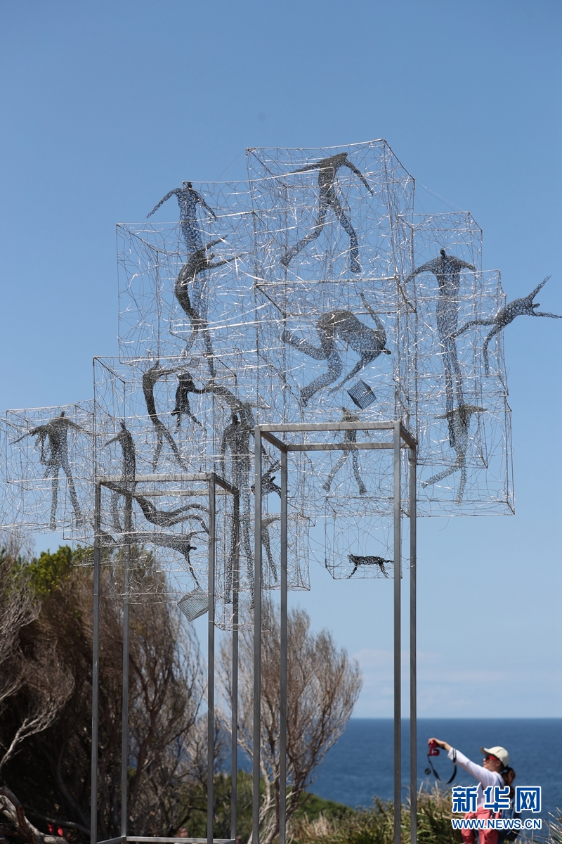 悉尼举行第21届海滨雕塑展