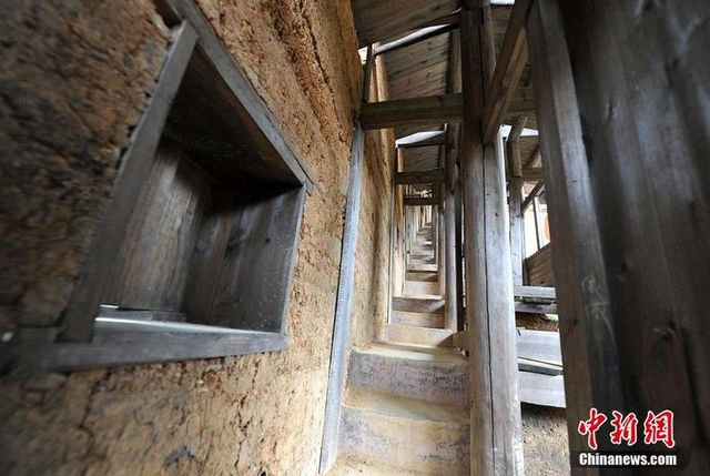 福建也有“布達拉宮”：圍墻上建48間房間