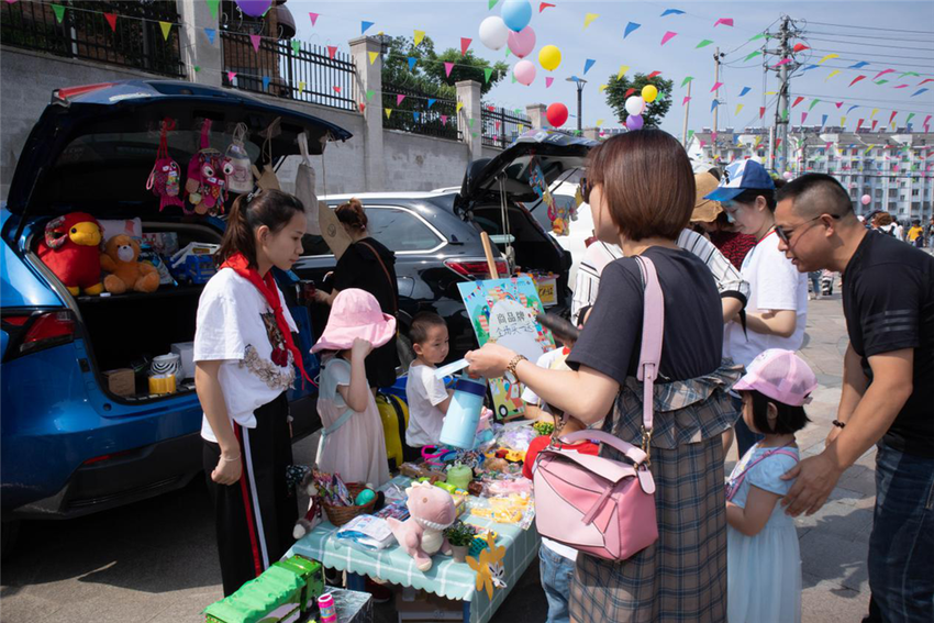 已過審（供稿 房産頁面 樓盤速遞列表 三吳大地鎮江 移動版）汽車後備箱創意集市公益義賣活動在句容舉行