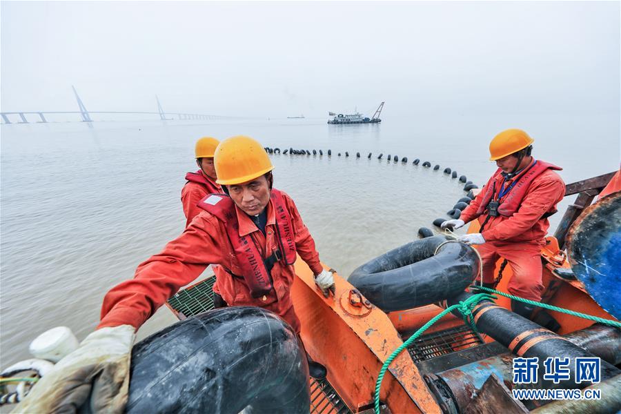 浙江舟山500千伏交联聚乙烯海缆敷设工程完工