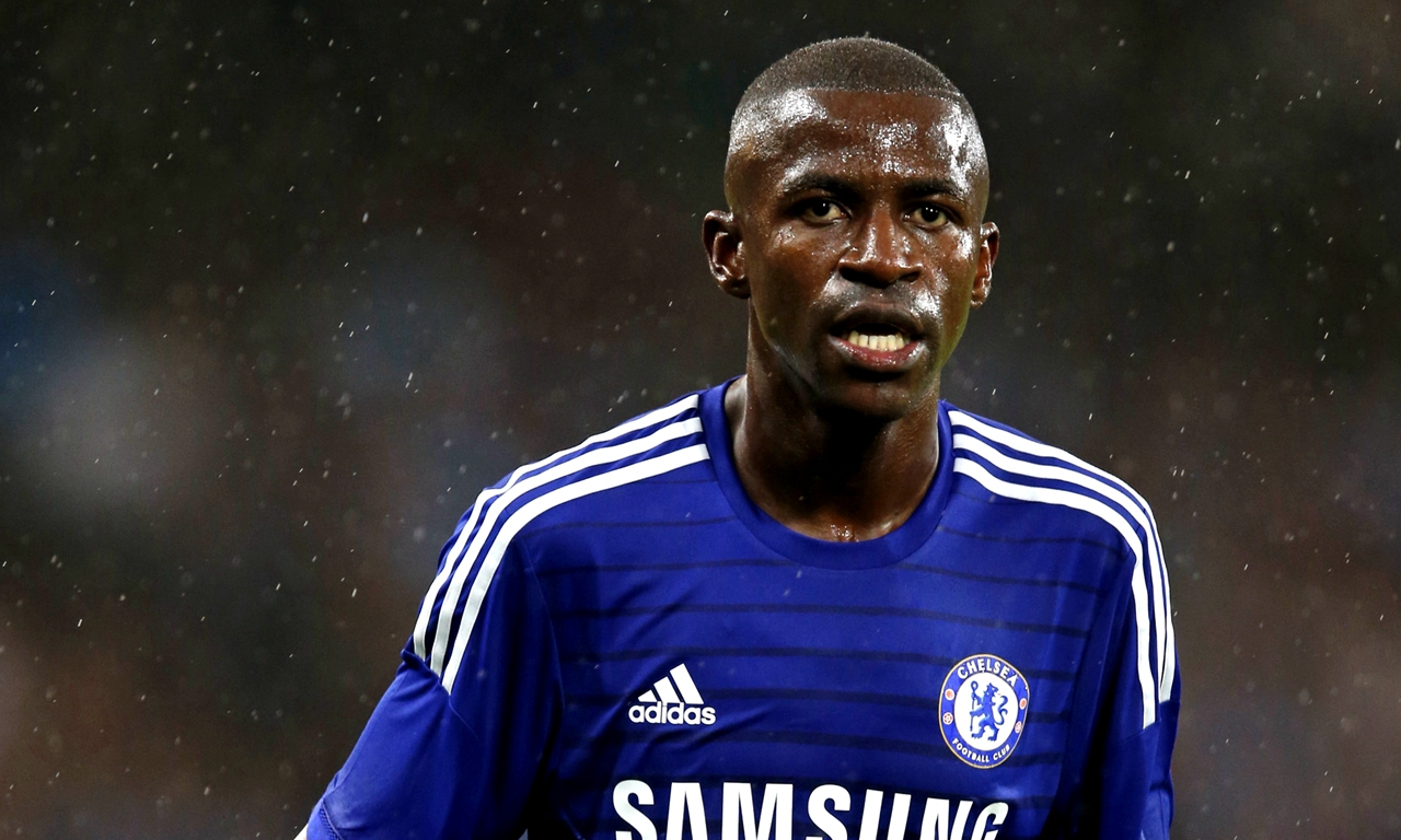 拉米雷斯在球场上持久力强,满场飞奔,覆盖范围极大!