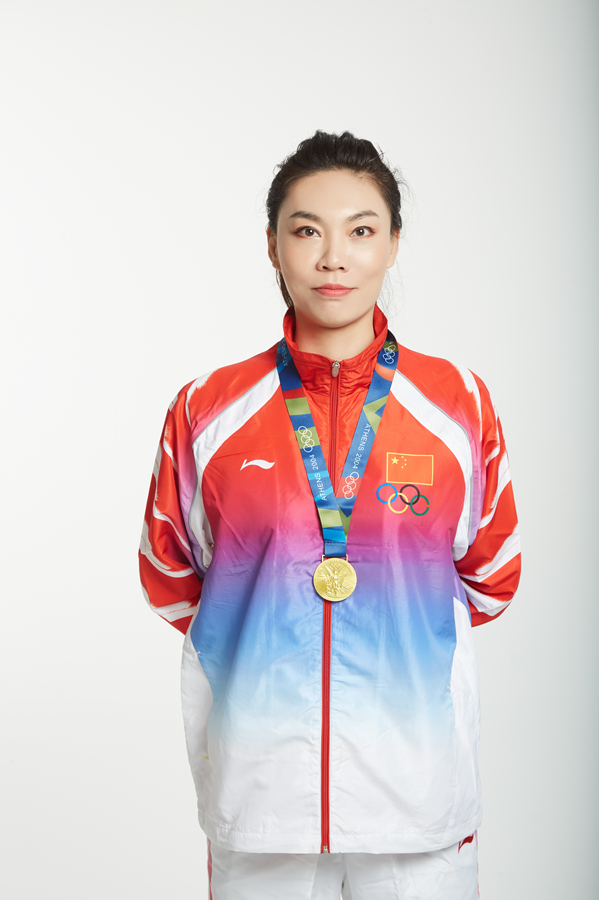 排球奥运冠军张萍将亲临活动现场,与小选手们同台互动,教授排球知识